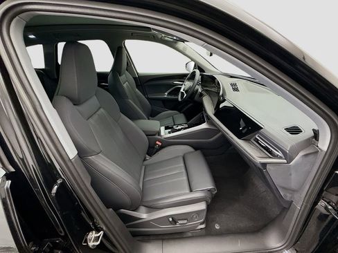 Used 2025 Audi Q5 2.0T Premium Plus w/ Premium Plus image 19