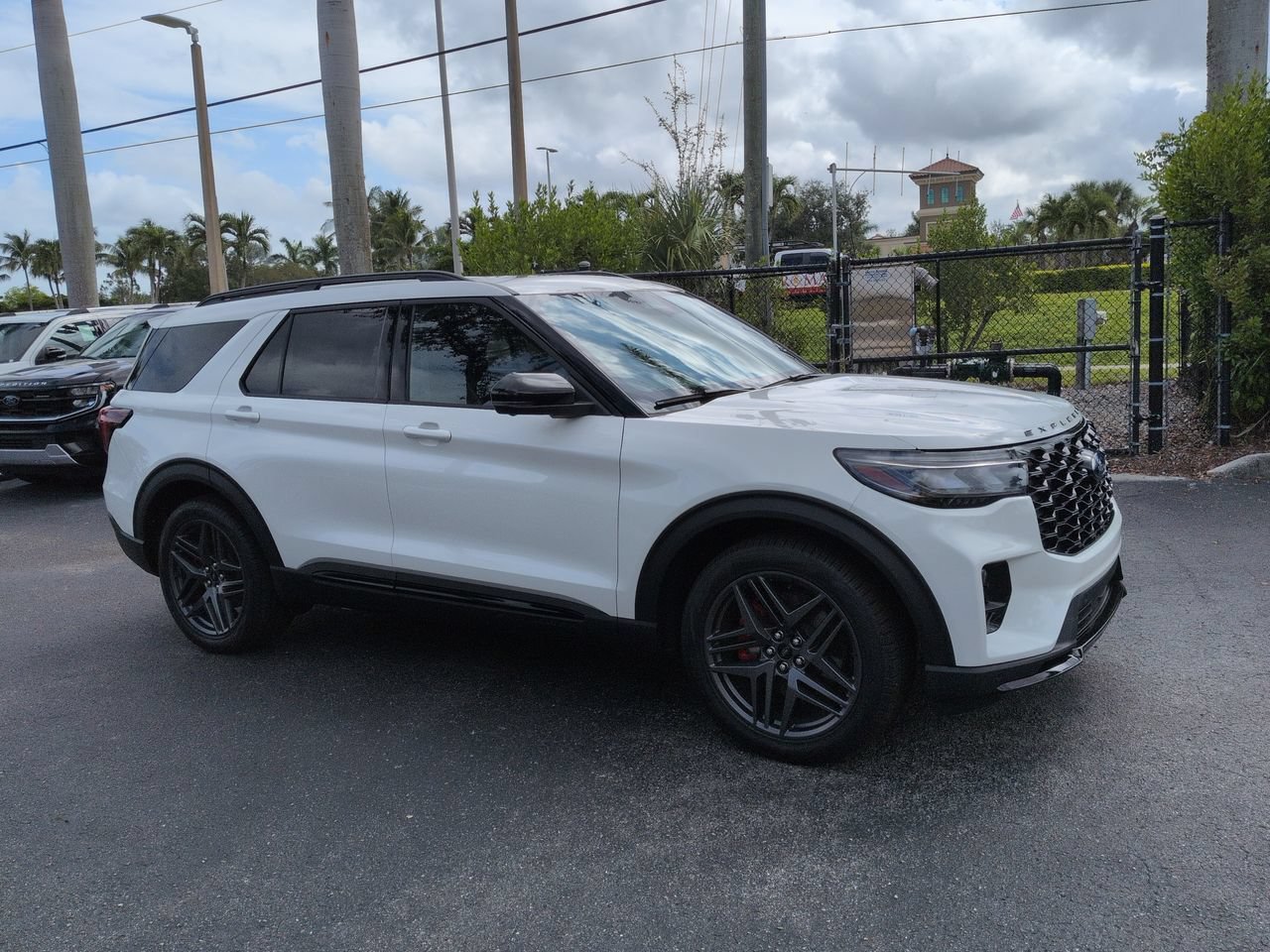 New 2026 Ford Explorer ST w/ Sun And Sound Package AWD/4WD image 2