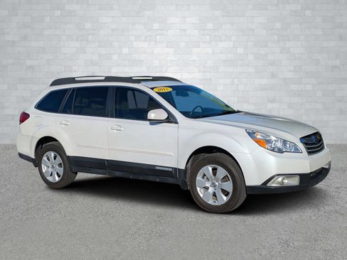 Used 2012 Subaru Outback 2.5i Premium image 2