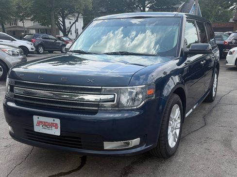 Used 2017 Ford Flex SEL FWD image 4