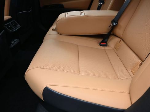 Certified 2023 Lexus ES 300h w/ Premium Package image 16