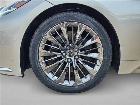 Used 2022 Lexus LS 500 image 25