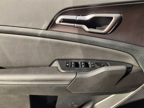 New 2026 Kia Sportage EX image 16