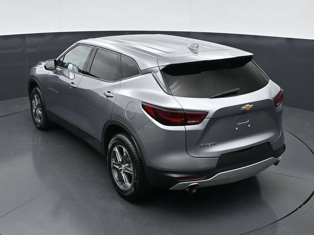 Used 2025 Chevrolet Blazer LT FWD image 37