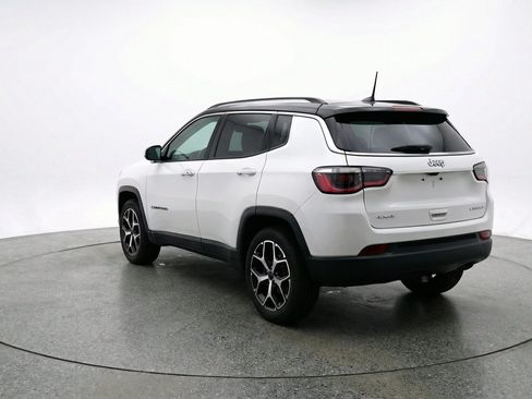 Used 2025 Jeep Compass Limited AWD/4WD image 6