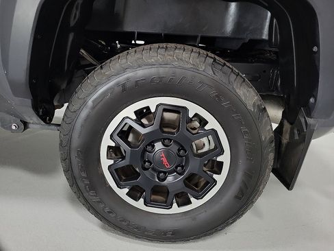 Certified 2024 Toyota Tacoma TRD Off-Road w/ TRD Off Road Upgrade Package AWD/4WD image 8