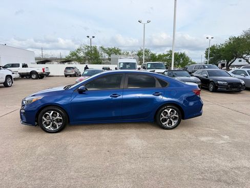 Used 2021 Kia Forte LXS image 3