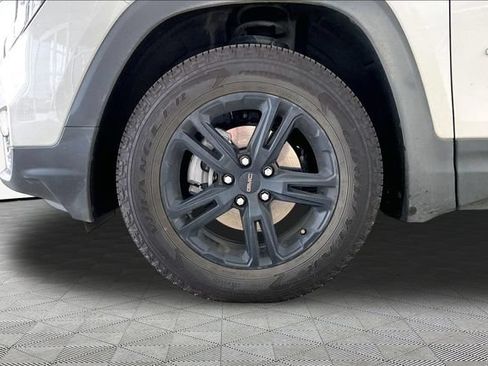Used 2024 GMC Terrain AT4 w/ Tech Package AWD/4WD image 22