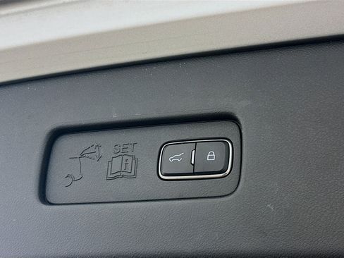 Used 2020 Lincoln Aviator Reserve w/ Elements Package Plus AWD/4WD image 32