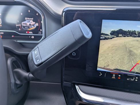 New 2025 GMC Sierra 2500 Denali w/ Denali Reserve Package image 16