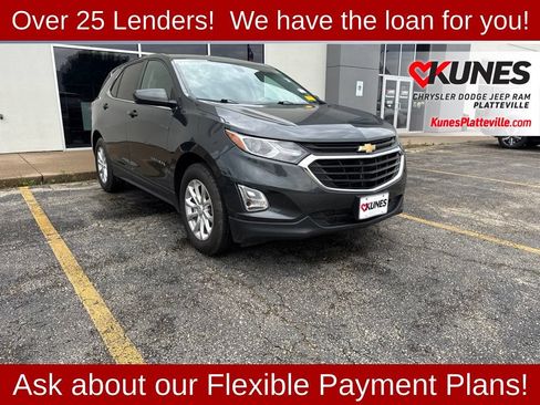 Used 2018 Chevrolet Equinox LT FWD image 2