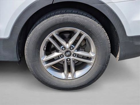 Used 2018 Hyundai Santa Fe Sport FWD image 3