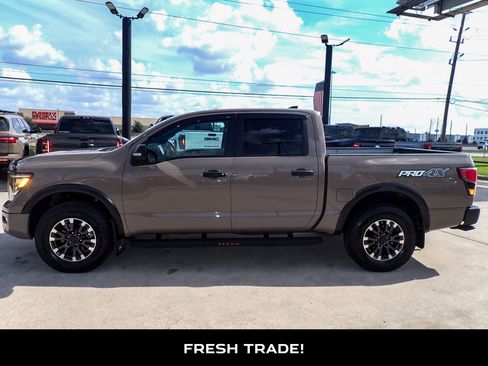 Used 2023 Nissan Titan PRO-4X w/ Pro-4x Convenience Package image 5