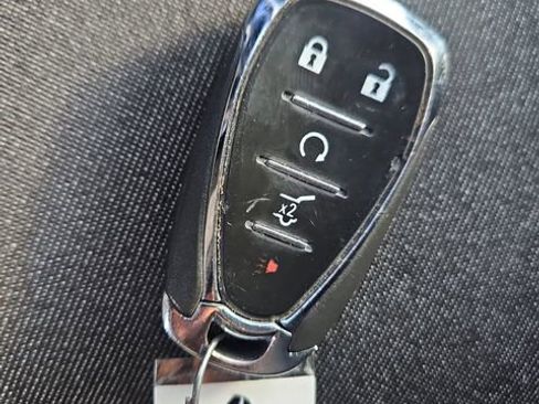 Used 2019 Chevrolet Equinox LT w/ Driver Convenience Package image 29