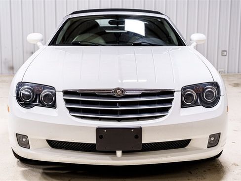 Used 2005 Chrysler Crossfire Limited RWD image 24