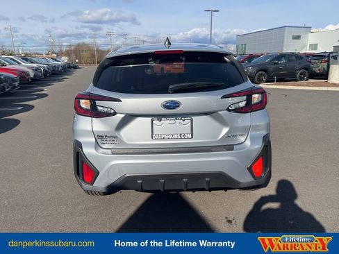 Certified 2024 Subaru Crosstrek 2.0i image 4
