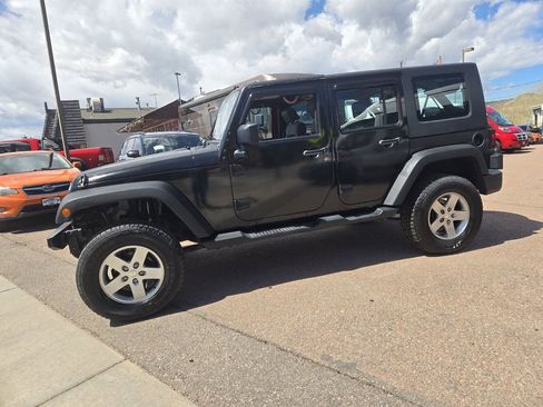Used 2010 Jeep Wrangler Unlimited Sport AWD/4WD image 5