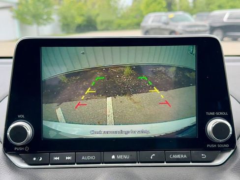 Used 2023 Nissan Sentra SV FWD image 20