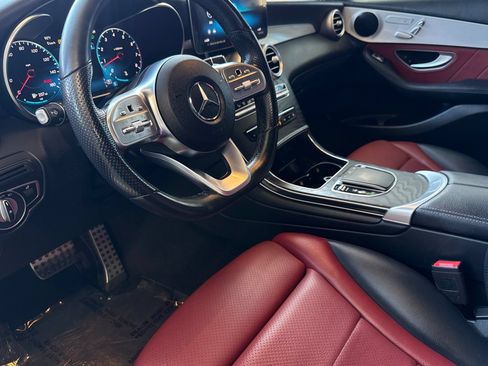 Used 2022 Mercedes-Benz GLC 300 image 10