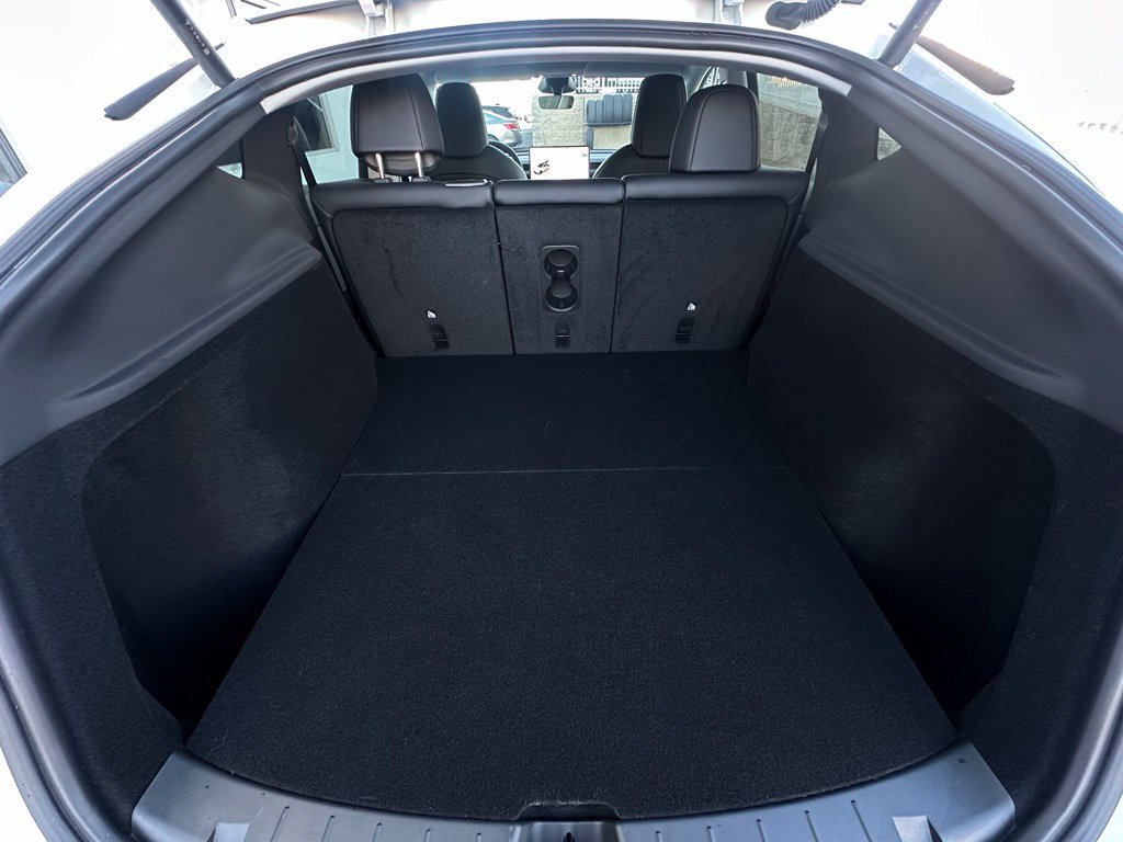 Used 2026 Tesla Model Y Long Range AWD/4WD image 33