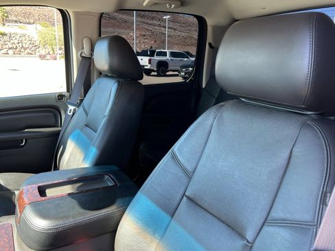 Used 2013 GMC Sierra 2500 Denali image 17