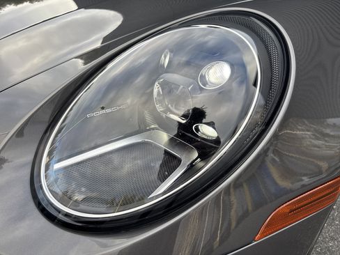 Certified 2022 Porsche 911 Carrera image 24