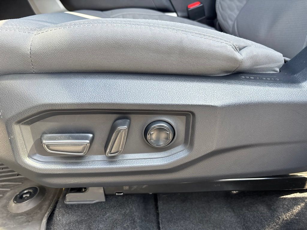 Used 2025 Toyota Tundra SR5 RWD image 19