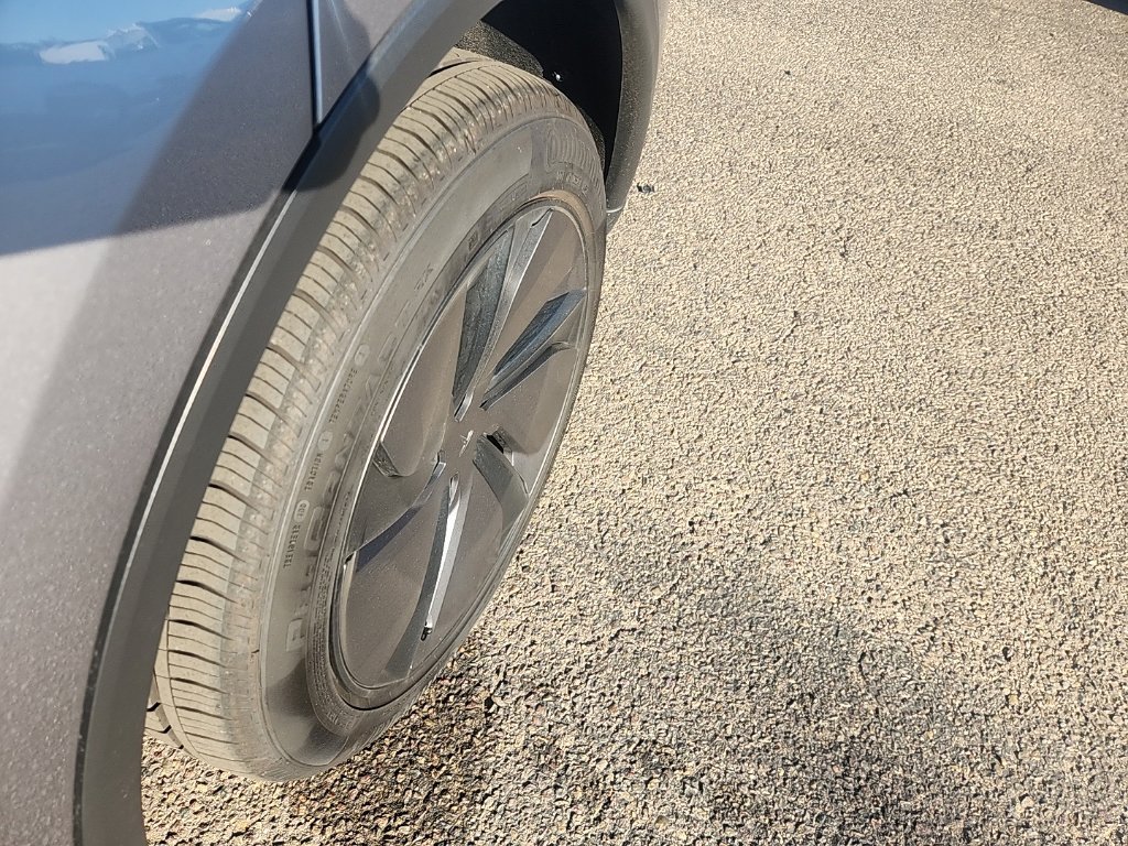 Used 2026 Tesla Model Y Long Range RWD image 8