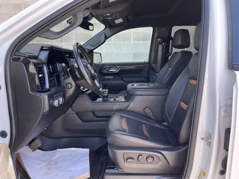 Used 2022 GMC Sierra 1500 AT4 w/ AT4 Preferred Package AWD/4WD image 14