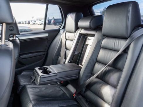 Used 2013 Volkswagen Golf R 4-Door image 17