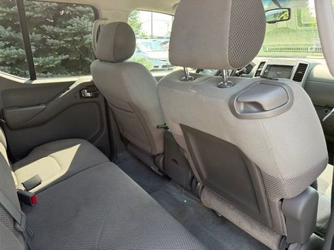 Used 2014 Nissan Frontier SV w/ SV Value Truck Package AWD/4WD image 22