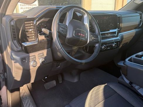 Used 2023 GMC Sierra 1500 Elevation AWD/4WD image 6