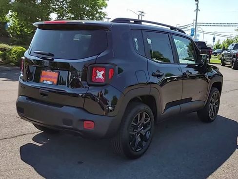 Used 2023 Jeep Renegade Altitude w/ Convenience Group I image 8