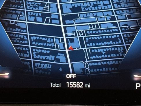 Used 2023 BMW X7 xDrive40i w/ Premium Package image 36