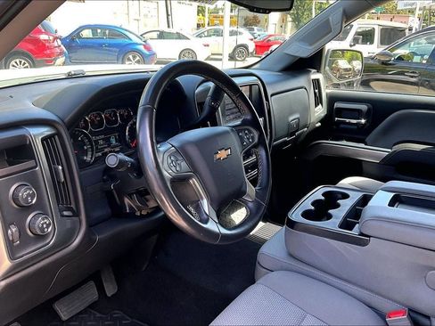 Used 2018 Chevrolet Silverado 1500 LT w/ LT Eassist Package AWD/4WD image 14