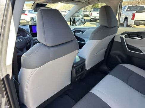 Used 2025 Toyota RAV4 XLE w/ Convenience Package image 14