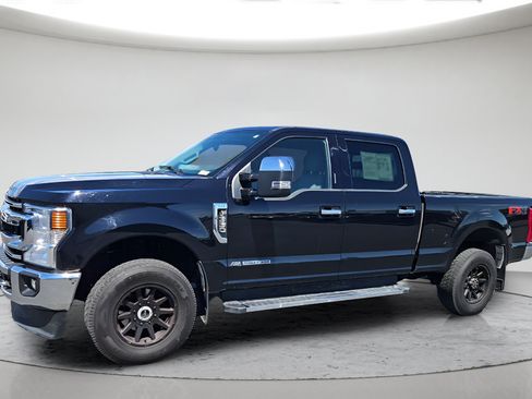 Used 2022 Ford F350 XLT w/ XLT Premium Package AWD/4WD image 10