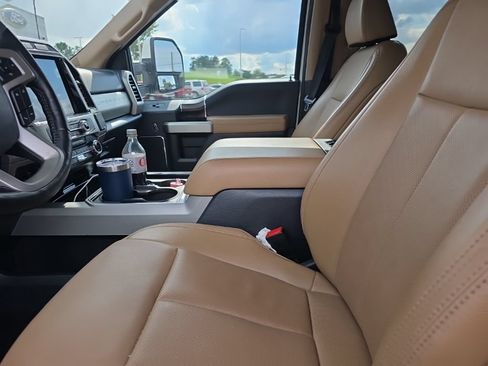 Used 2022 Ford F250 Lariat w/ Lariat Ultimate Package AWD/4WD image 15