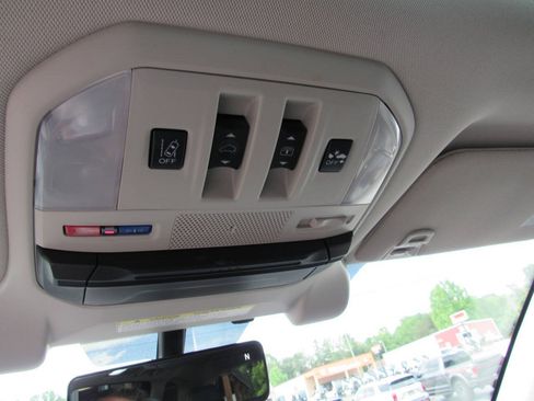 Used 2021 Subaru Ascent Touring AWD/4WD image 30