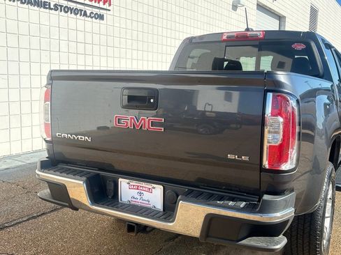 Used 2017 GMC Canyon SLE w/ SLE Convenience Package image 28