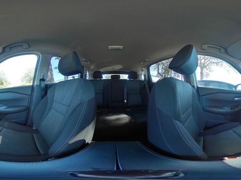 Used 2025 Nissan Rogue SV image 37