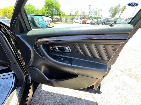 Used 2013 Ford Taurus Limited FWD image 14