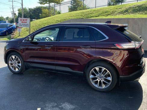 Used 2018 Ford Edge Titanium w/ Equipment Group 302A AWD/4WD image 3