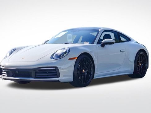 Used 2024 Porsche 911 Carrera image 3