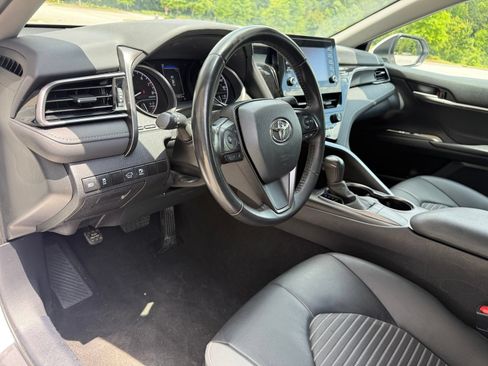 Used 2023 Toyota Camry SE FWD image 22