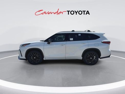 Certified 2026 Toyota Highlander XSE AWD/4WD image 5