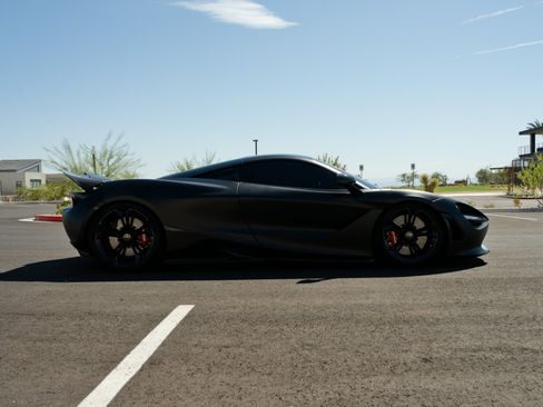 Used 2018 McLaren 720S Performance RWD image 5
