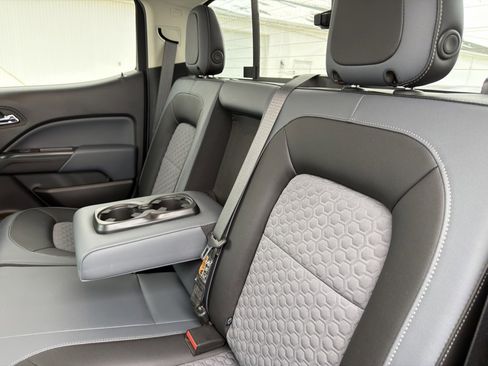 Used 2019 Chevrolet Colorado Z71 image 32