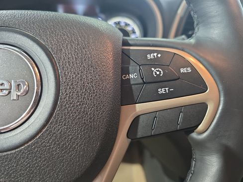 Used 2016 Jeep Cherokee Limited FWD image 15