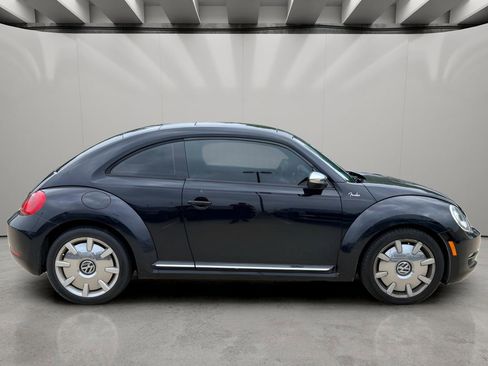 Used 2013 Volkswagen Beetle 2.5 Fender FWD image 6